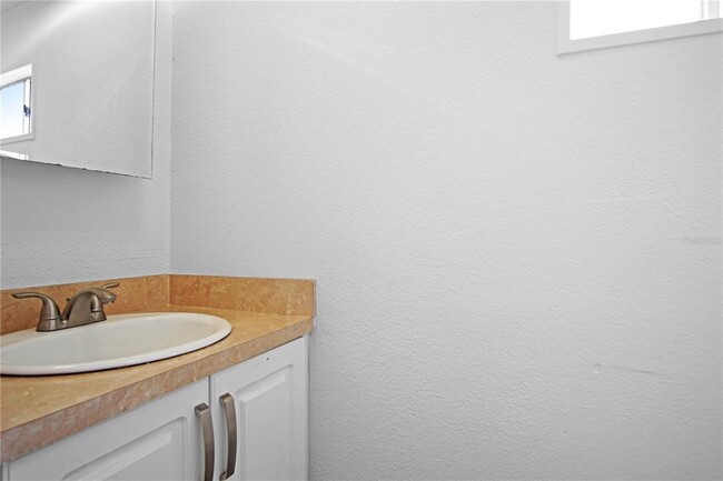 Building Photo - 26 Forest Dr
