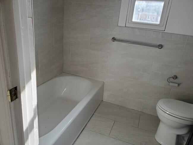 Including tub and shower - 2208 E Carson St