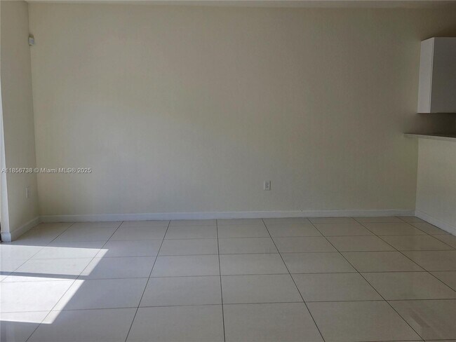 Building Photo - 8841 NW 103rd Ave