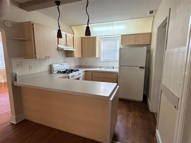 Building Photo - 3610 Dartmouth Ave N