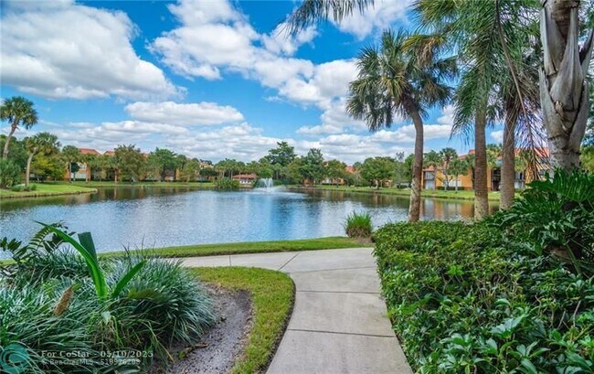 Primary Photo - 10701 Cleary Blvd