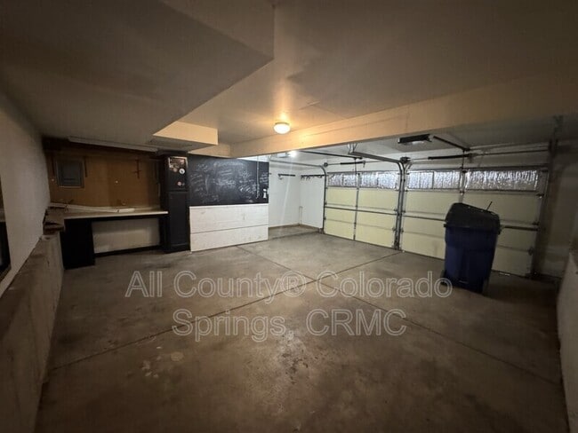 Building Photo - 5185 Nolte Dr N