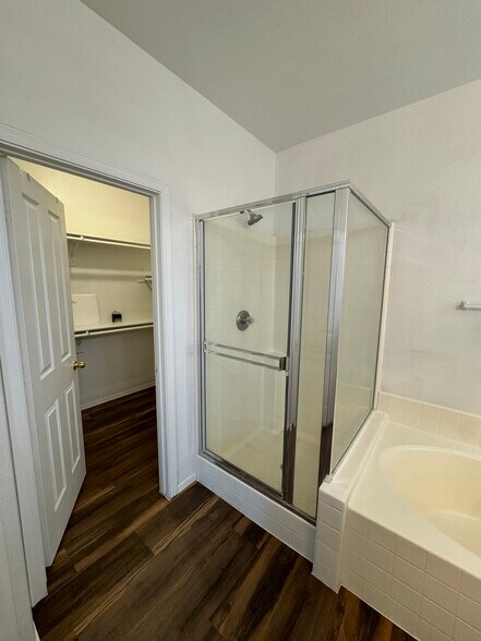 Walk in closet - 1886 E Don Carlos Ave