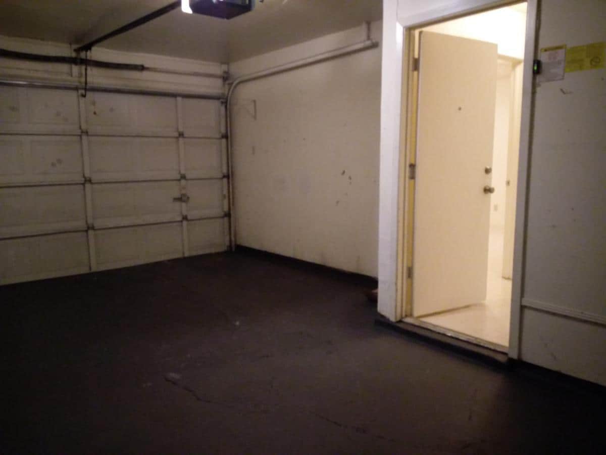 Garage - 2524 Corian Glen Dr