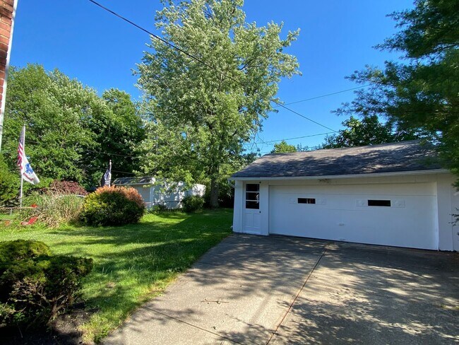 Building Photo - 5248 Haverford Dr