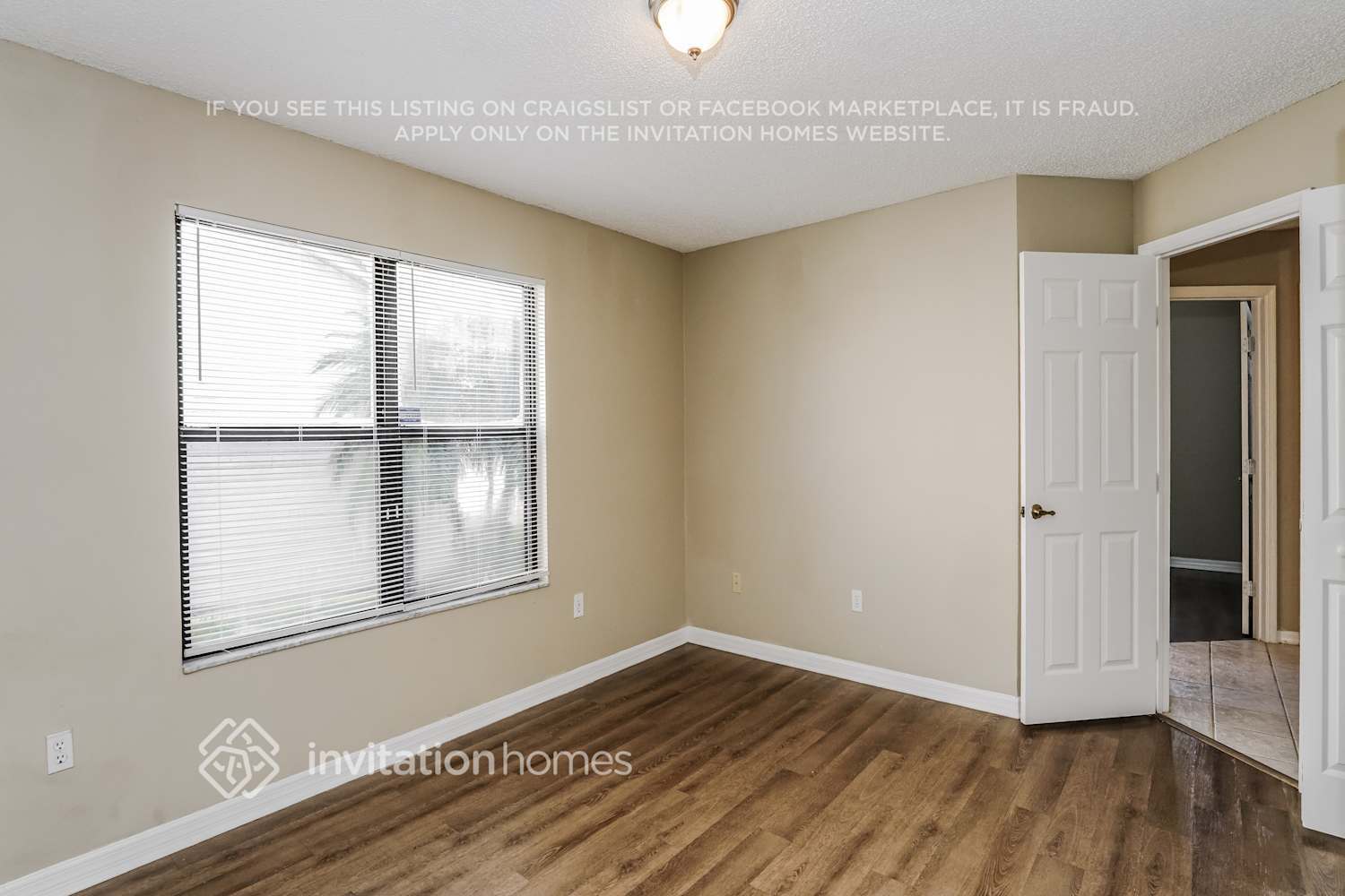 Building Photo - 653 Middlebury Loop