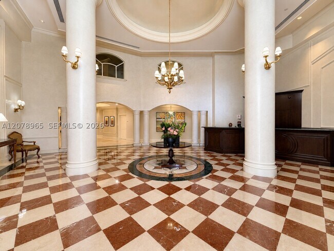 Building Photo - 19900 E Country Club Dr