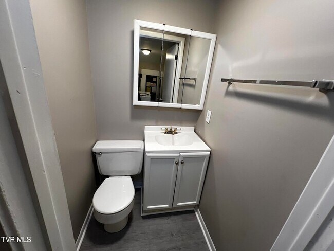 Building Photo - 1419 Colony Park Dr