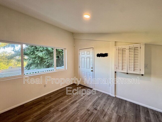 Building Photo - 21606 3rd Ave NE