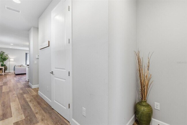 Building Photo - 3902 W Everett Ave