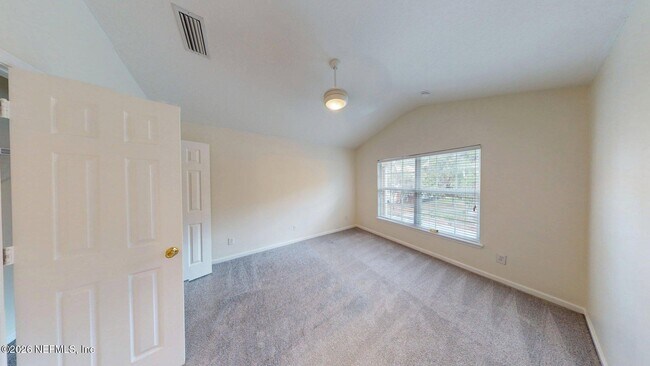 Building Photo - 8498 Climbing Ivy Trail S