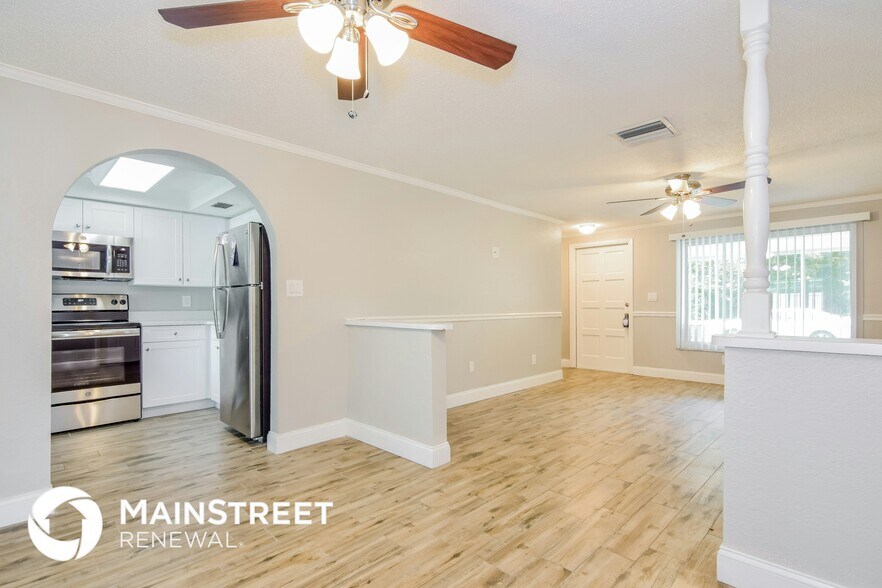 Building Photo - 602 N Highview Ter