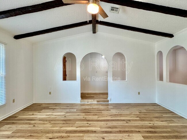 Building Photo - 2311 Cottingham Dr