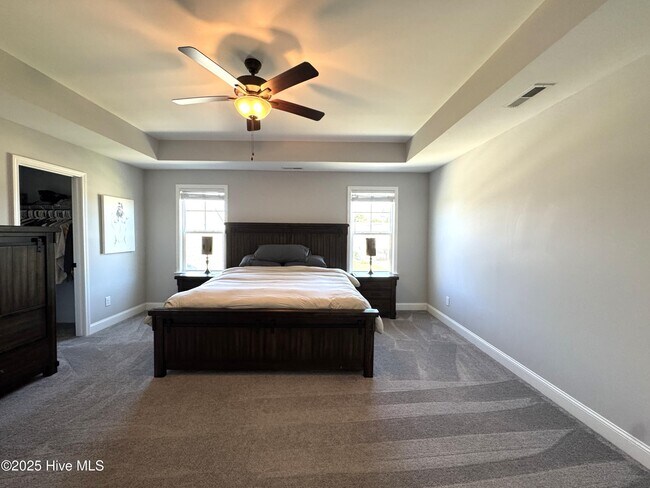 Building Photo - 425 Pebble Shore Dr