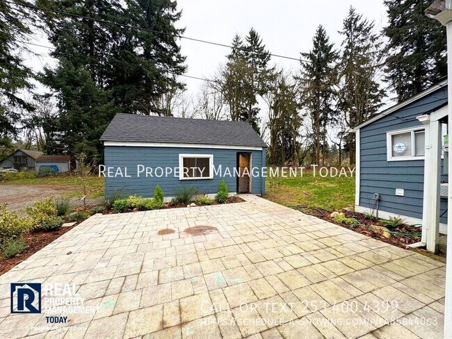 Building Photo - 3316 46th St E