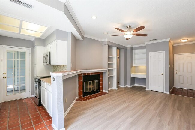 Building Photo - 3111 Tom Green St