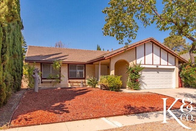 Building Photo - 559 W Avenida De Las Flores