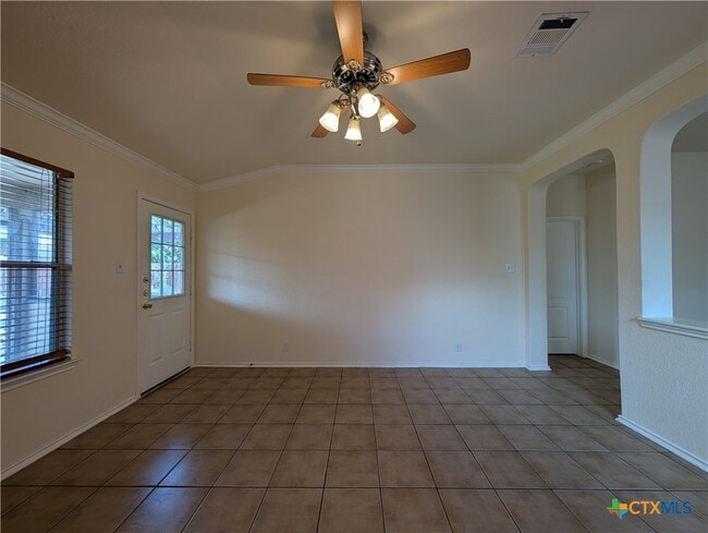 Building Photo - 268 Goliad Dr