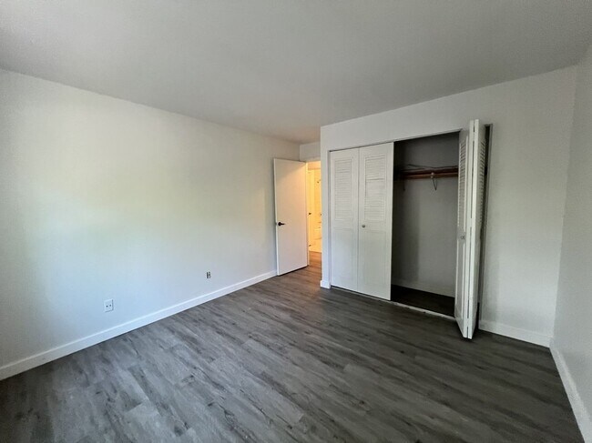 Building Photo - 255 Elmwood Ave