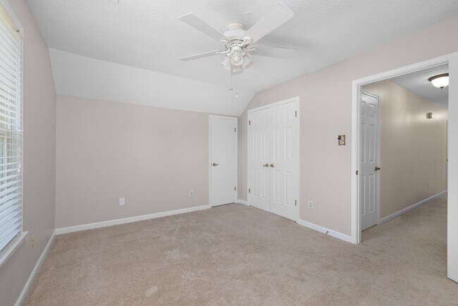 Building Photo - 3075 Stonecrest Cir
