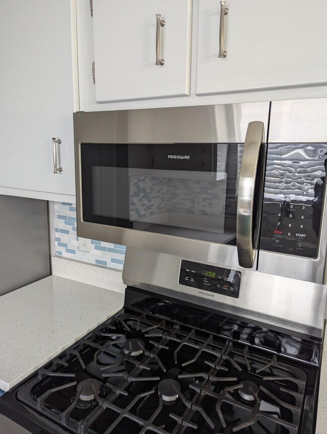 Building Photo - 162 Meadowbrook Ct