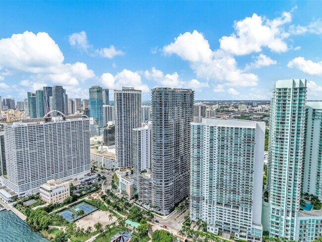 Building Photo - 488 NE 18th St