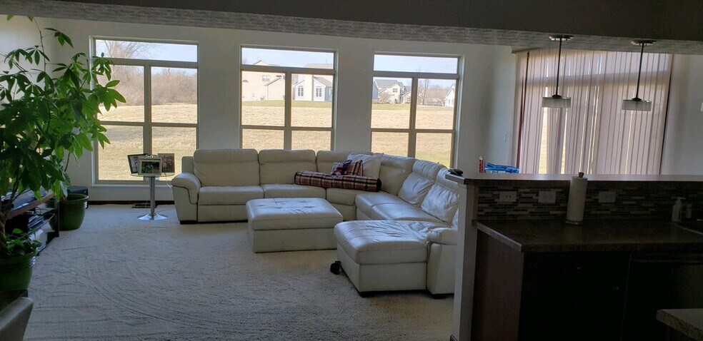 Great Room - 2771 Abbey Knoll Dr