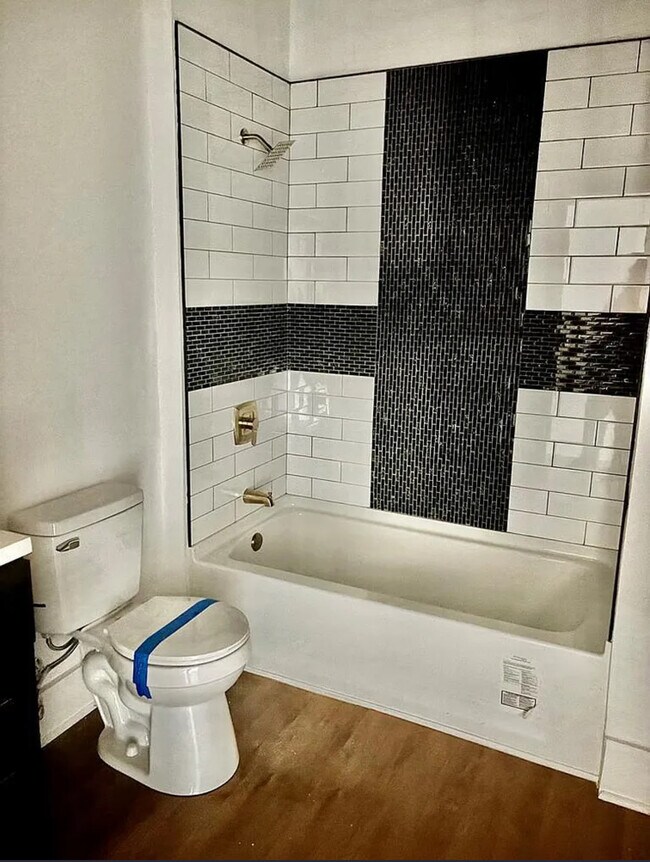 Building Photo - 505 Arnold Ave