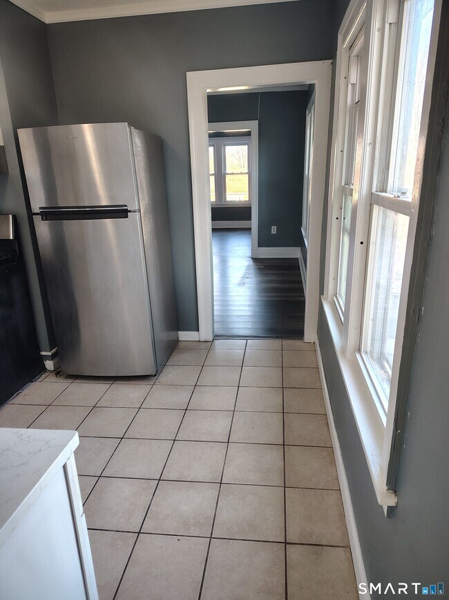 Building Photo - 9 Westphal St