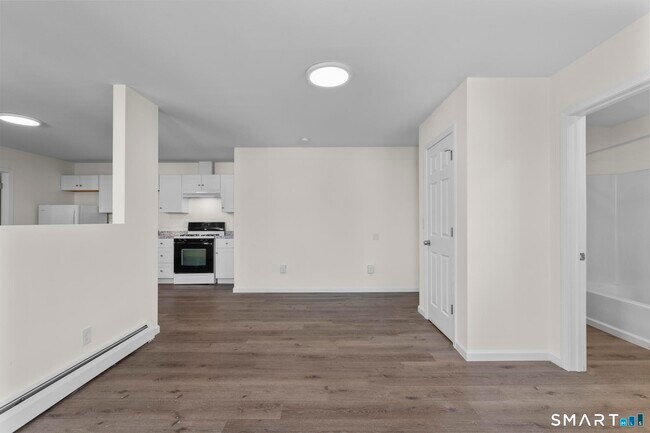 Building Photo - 83 Prospect St