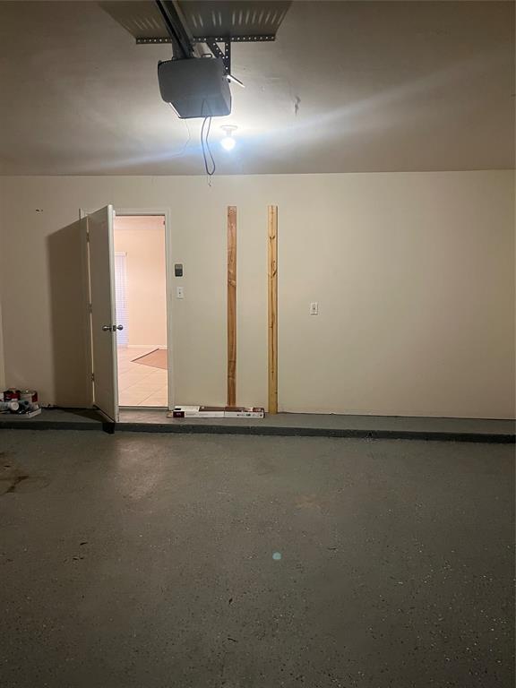 Building Photo - 302 Inverness Dr