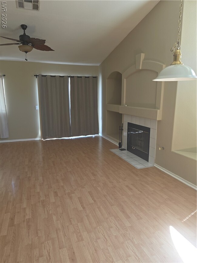 Building Photo - 9740 Panorama Cliff Dr