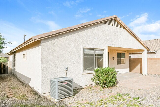 Building Photo - 831 S Nielson Ct