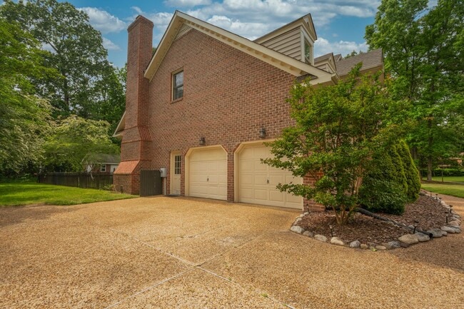 Building Photo - Immaculate Home In Gatling Point!