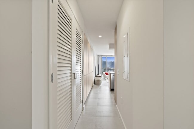 Building Photo - SKY ALA MOANA 3709 - 2 Bedroom & 2 Bathroom