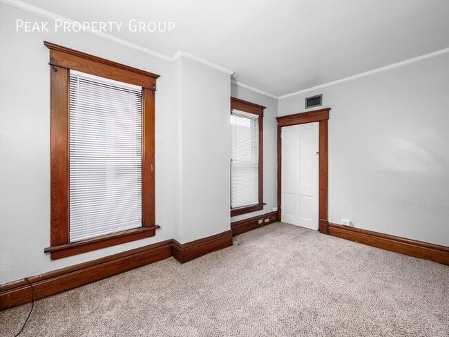 Building Photo - 1230 Indianola Ave