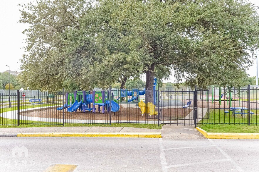 Building Photo - 11335 Decidedly