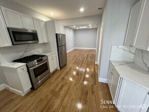 Building Photo - Luxury 2-Bedroom in Porter Square – Modern...