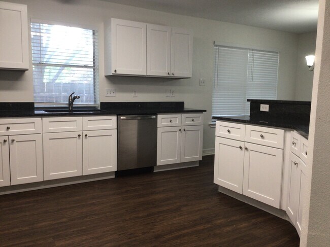 Building Photo - 16303 Mango Ridge Ct