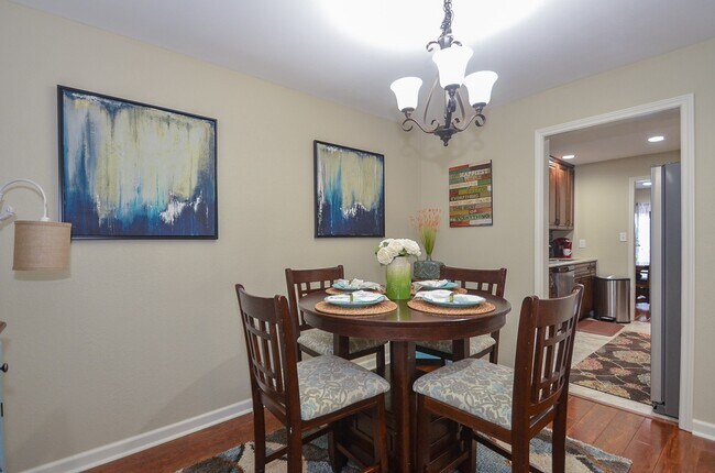 Building Photo - 10264 Briar Forest Dr