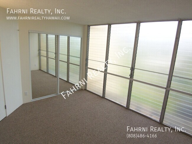 Building Photo - 95-2052 Waikalani Place B-207-