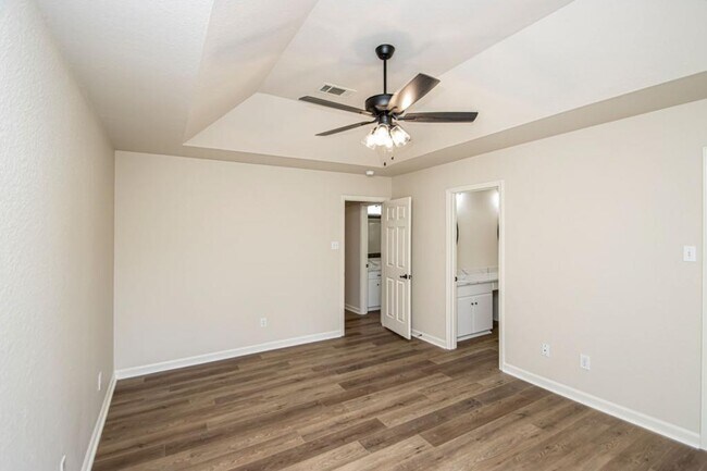 Building Photo - 23 Pamela Ln