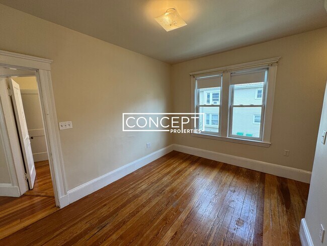 Building Photo - 98 W Quincy St