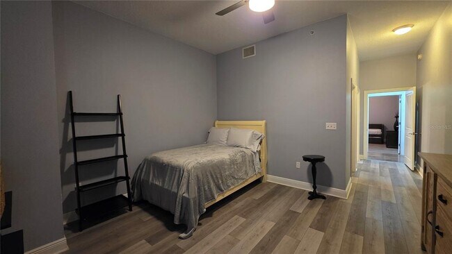 Building Photo - 628 Cleveland St