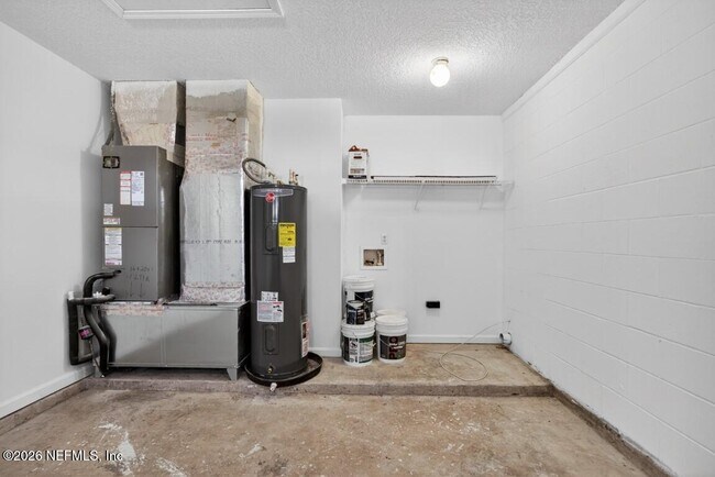 Building Photo - 411 Pearl St