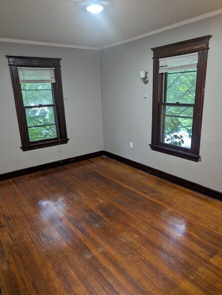 Building Photo - 168 Minerva St