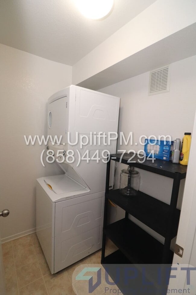 Building Photo - 9728 Marilla Dr