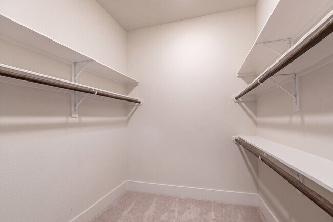 Building Photo - 10561 Lake Palmetto Dr
