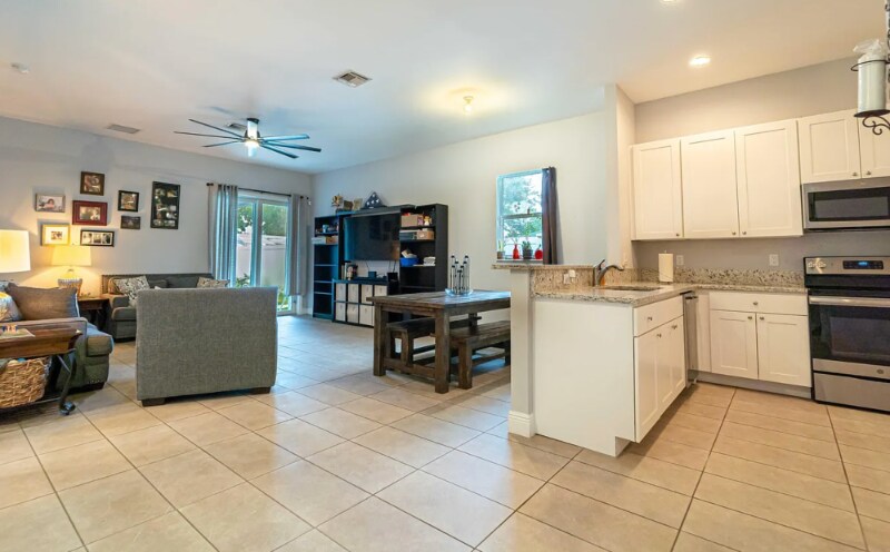 Building Photo - 6837 1st St