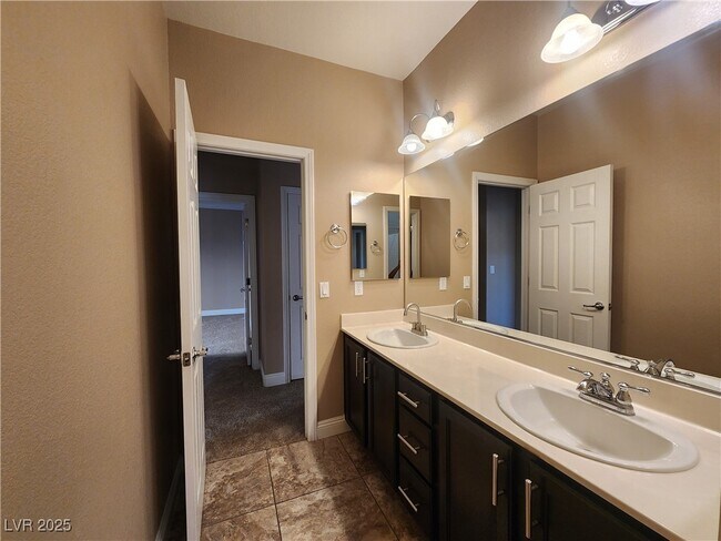 Building Photo - 7426 Matilda St